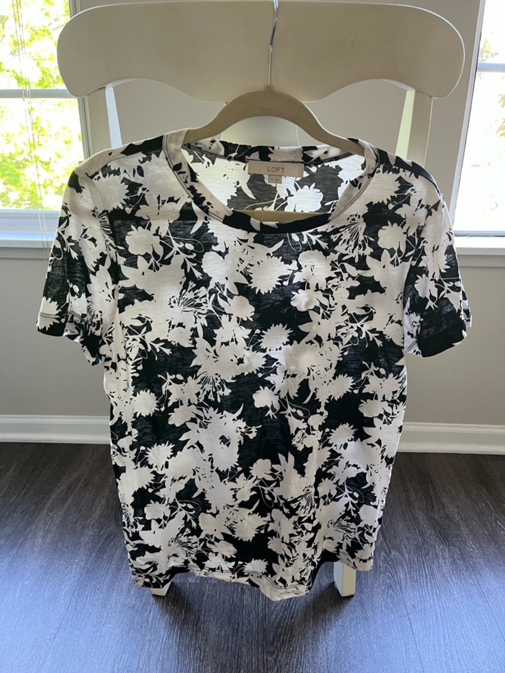 LOFT Black & White Floral Short Sleeve Tee